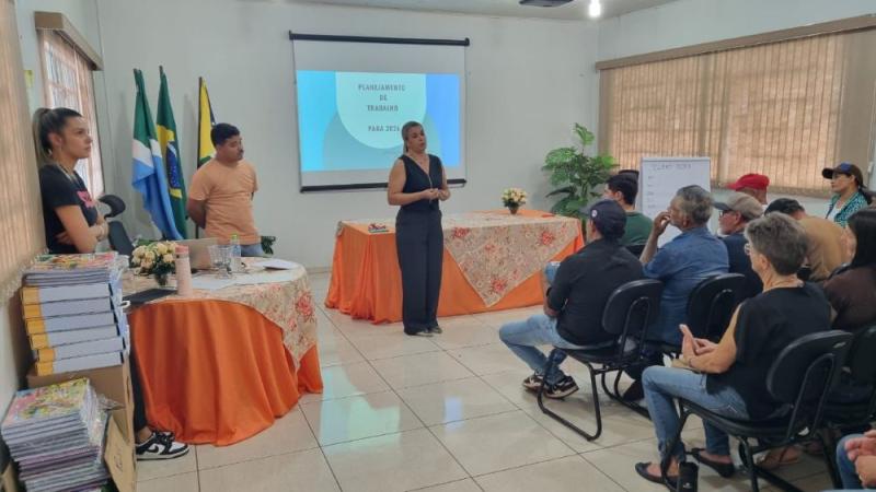 Educação de Japorã alinha a aquisição de alimentos para a merenda escolar da REME